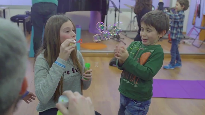 Bombolles musicals Taller familiar musical Transto...