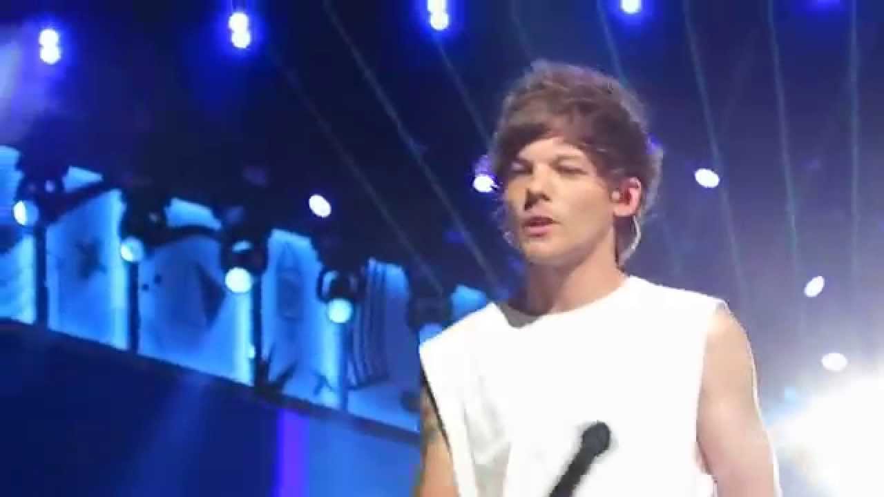One Direction OTRATourJapan Little Black Dress-Broken hearts Louis
