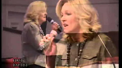 Tracey Lowery Singing