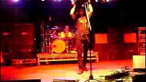 Alter Bridge - live at el paso - come to life