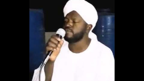 الشيخ نورين محمد صديق رحمه الله. يقرأ بداية السورة غافر، ماشاءالله