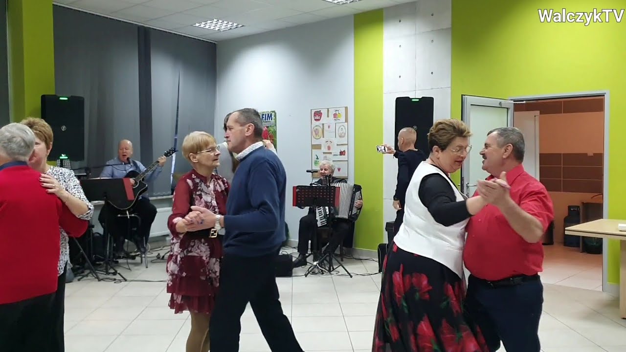 18 stycznia 2026 relacja na żywo z potańcówki karnawałowej z Kapelą Piotra Bińkowskiego w Słowikowie