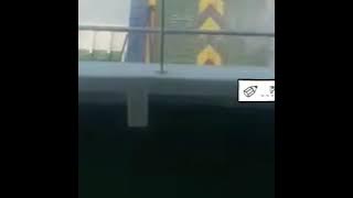 story wa suasana di kapal ketika ombak