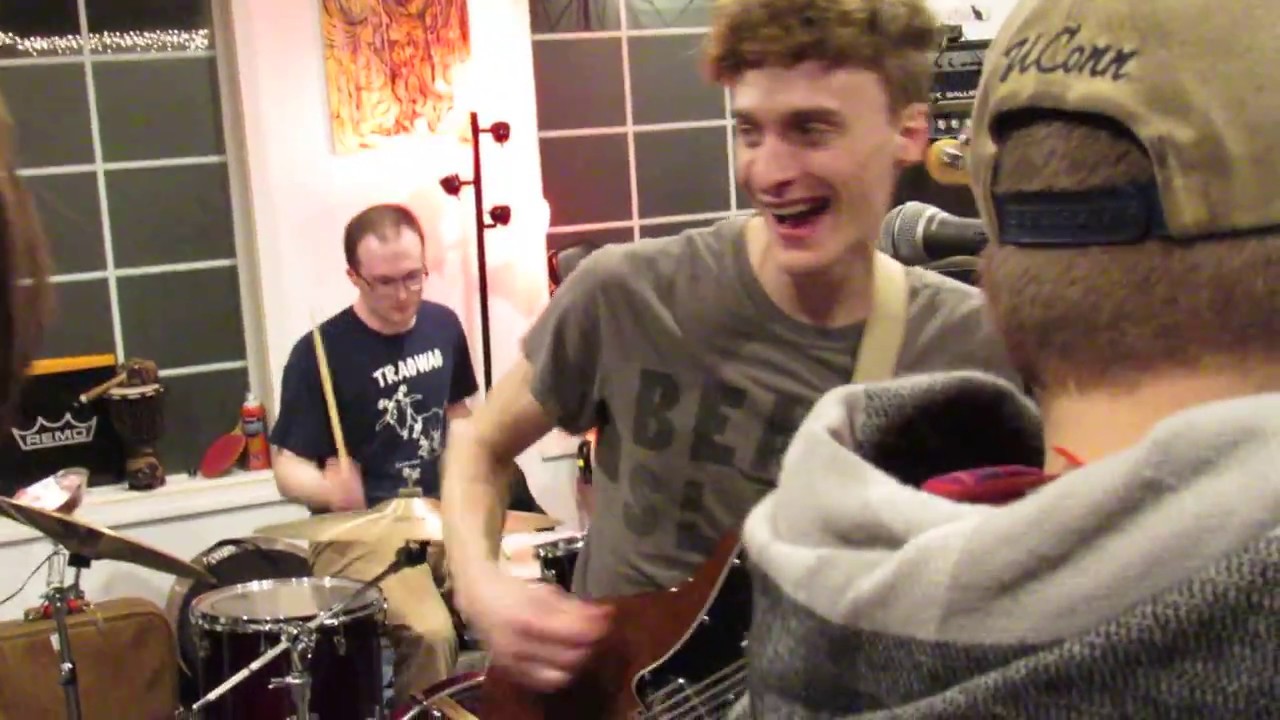 Dear Pines at WAMLEG 26 Dec. 2016 - "Started to Hurt"