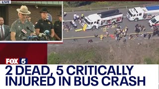 2 dead, 5 critically injured in bus crash