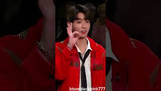 lovely dance reaction bts 🎀🤪#jangkook #blackpink #bts #trandingn #kpop #shortfeed #viralshort 🎁🔥