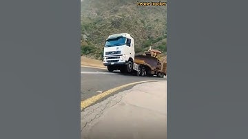 Volvo FH440 torque On A hill road Hauling over 30,000 kgs  #fyp #trucking #volvo #volvofh #shorts