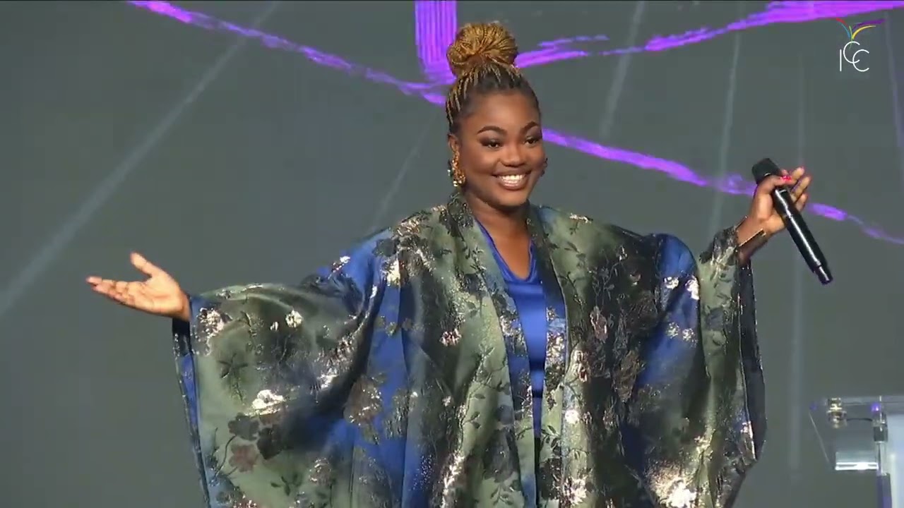 🎶  MA CONSOLATION / C'EST DIEU QUI EST FORT / MEDLEY - Chantre @DeborahLUKALU