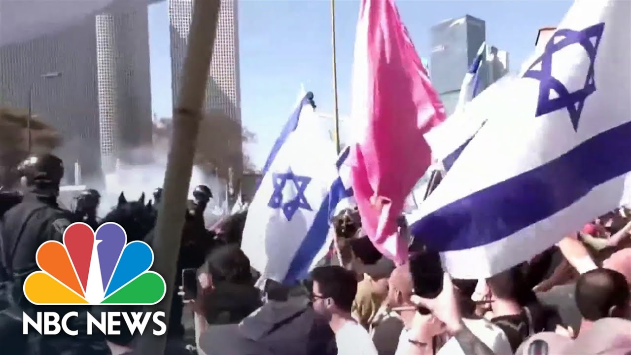 Anti-government protests in Israel turn violent
