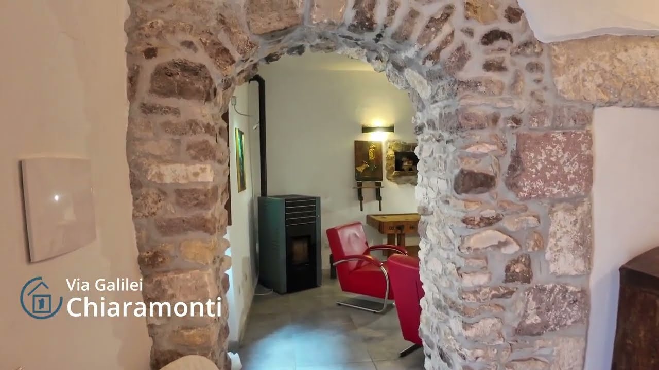 Это ваш следующий дом на Сардинии? Кьярамонти — старинный современный город.