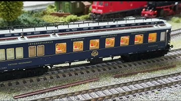 Marklin Trix 24795  Restaurant car power backup install part 1