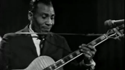 T-Bone Walker w/ Jazz At The Philharmonic - Live i...