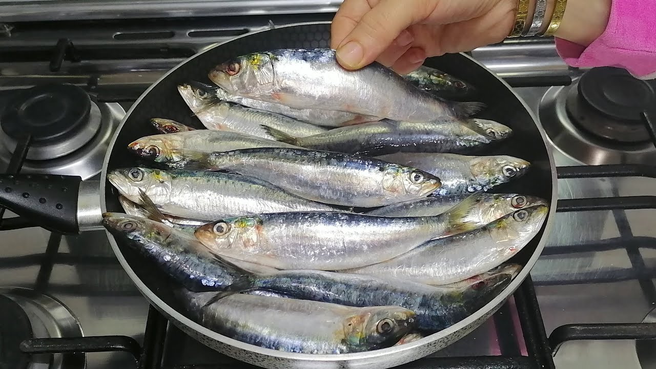 📢نتحداك مزال تقلي السردين فالزيت جربيه بهاد الطريقة وغادي تصدمك النتيجة 😱