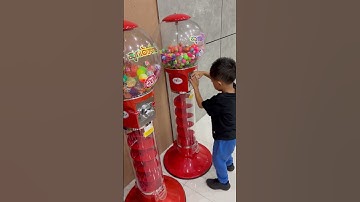 Satisfying Bouncy ball Vending machine..#bangkok #thailand #asmrshorts #highlights #toys #viral