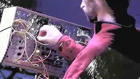 - OLIV OLIV - LIVEPERFORMING [Modular] @ PolyBase