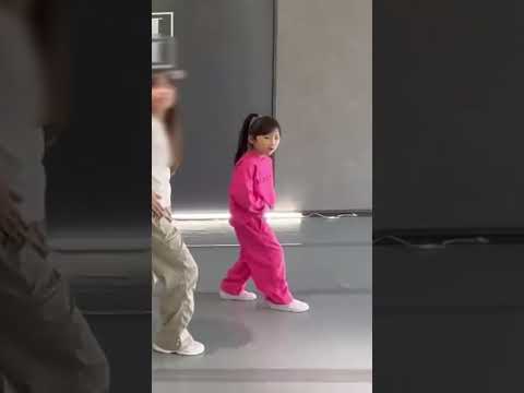 8살 댄스 (le sserafim hot dance <strong>cover</strong> ) #<strong>shorts</strong>