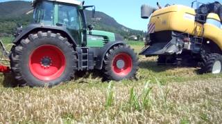 FENDT 930 Vario TMS in recupero trebbia New Holland CX8050 luglio 2013  1a parte