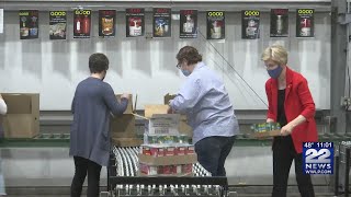 Sen. Warren and Congressman McGovern tour Food Bank of Western Massachusetts