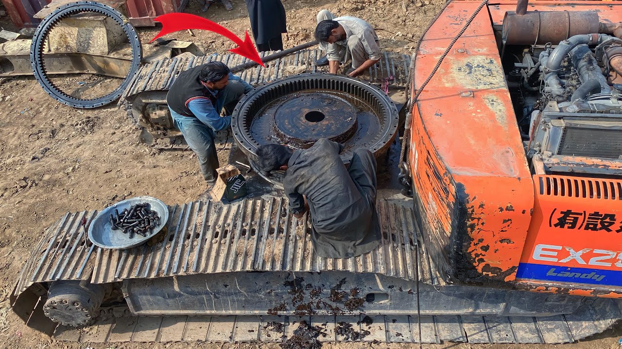 How To Replace Swing Bearing Of Excavator Machine // Swing Gear Replacement YouTube