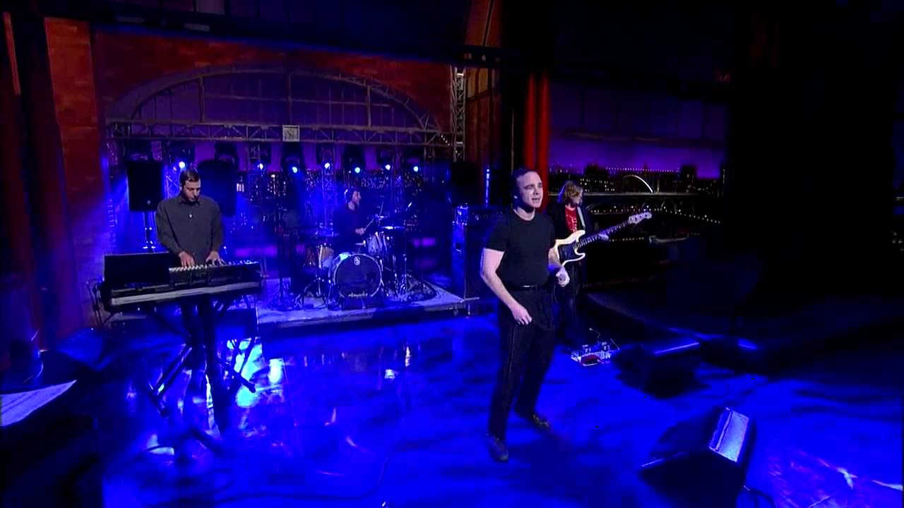 Future Islands LYRICS Seasons (Waiting On You) LIVE on Late Show