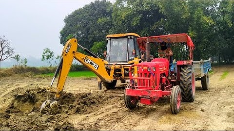 Mahindra Tractor Trolley 265 DI loading soil using JCB 3dx Backhoe loading Machine