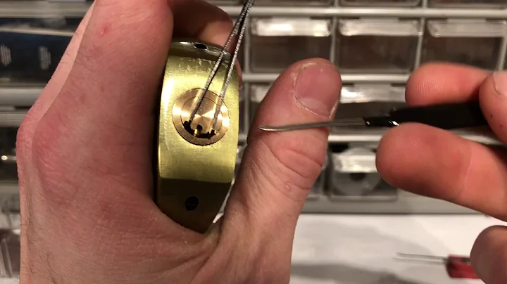 Mindy smiley lock from The One picked (85)