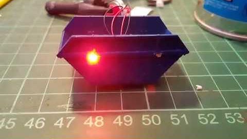 OO Scale Skip With Flashing LED Lights Installed