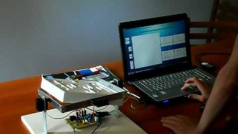 Maze controlled with servo RC pic 16F628A MAX232.AVI