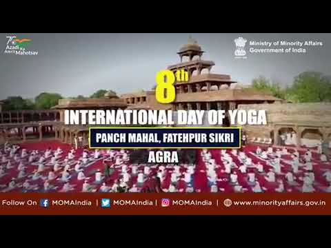 अल्पसंख्यक कार्य मंत्रालय द्वारा आयोजित योग कार्यक्रम में हजारों लोगों ने भाग लिया।