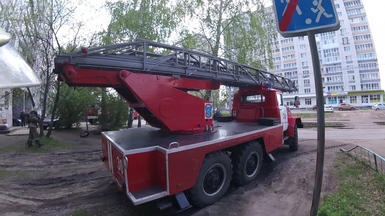 #12.Пища на плите,попали в квартиру с помощью автослестницы