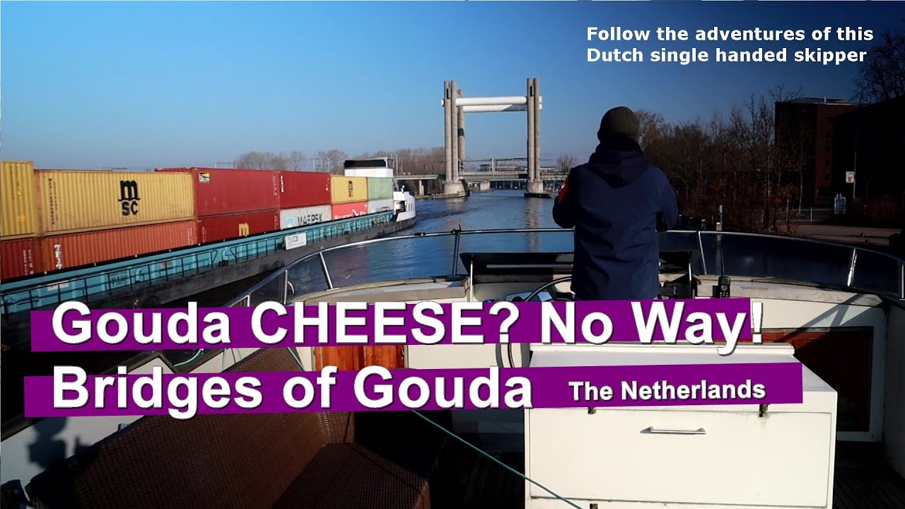 He did not hit the Gouda train bridge? Leaving Gouda mooring to city Waddinxveen; S2/E29