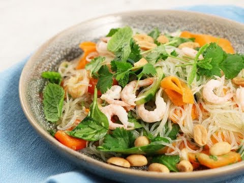 Video: Hur Man Gör En Sallad Med Räkor Och Sallad