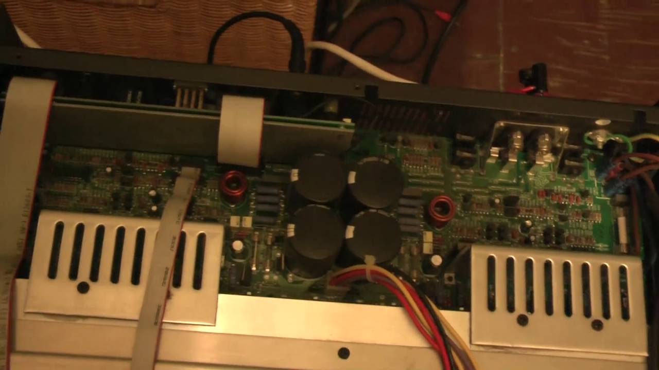 Mackie M1400i amp clean up and test - YouTube