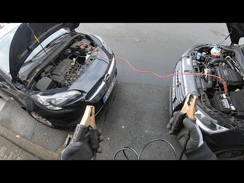 Video: Kann man eine Autobatterie mit Starthilfekabeln vollständig aufladen?