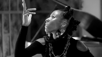 Aliza Hava - Behind Your Eyes (Official Video)