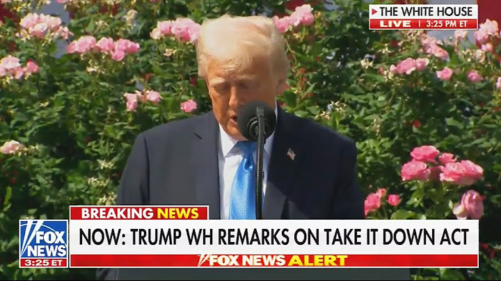 Trump rambles incoherently as stunned crowd looks on