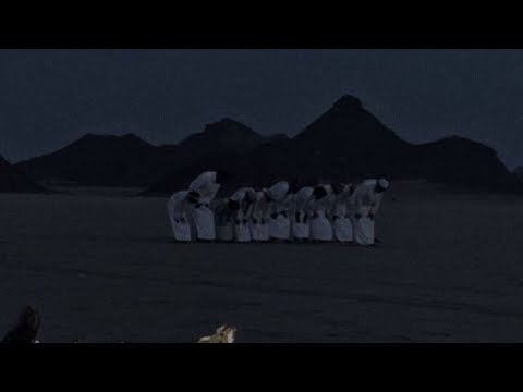 الصلاه واعلموا أن خير أعمالكم الصلاة