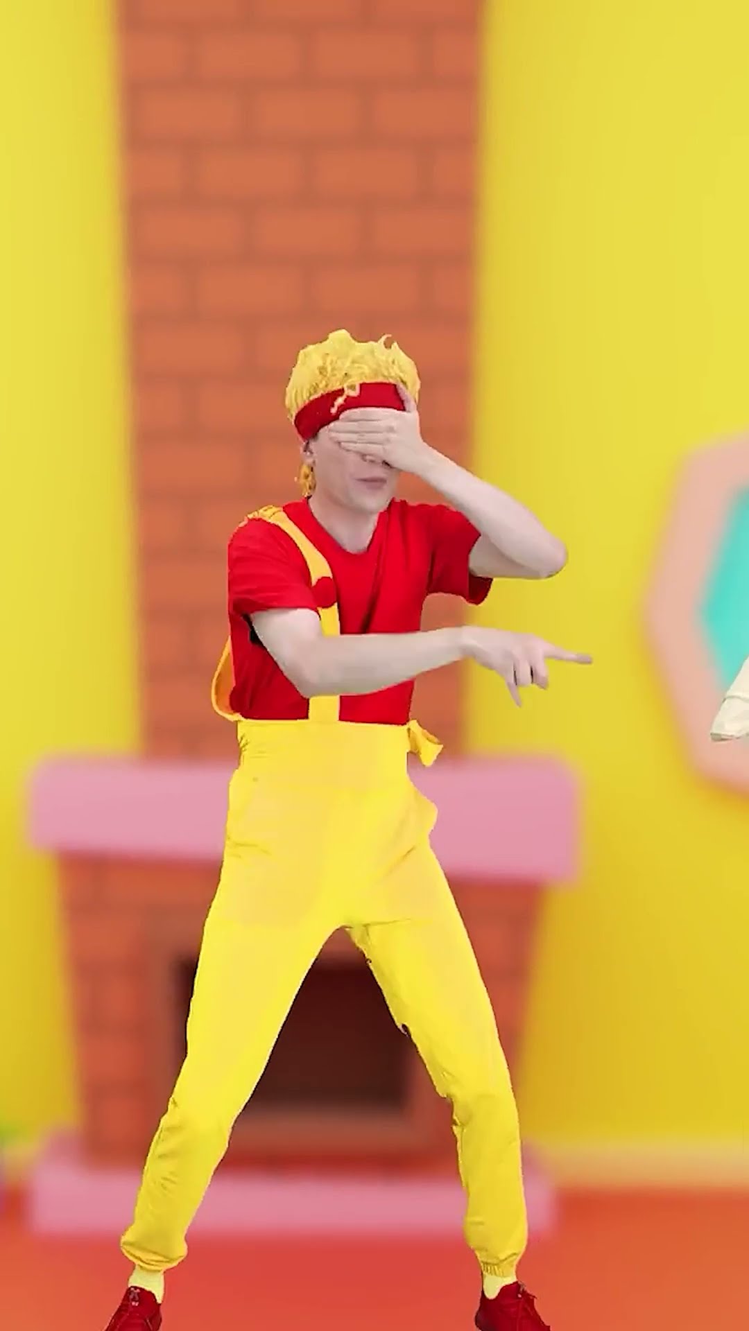 Eeny, meeny, miny, moe y Chicky | D Billions Canciones Infantiles #shorts #db