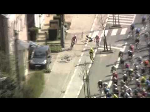 [Tour of Flanders / Ronde van Vlaanderen 2012] - Langeveld crash (Cycling)
