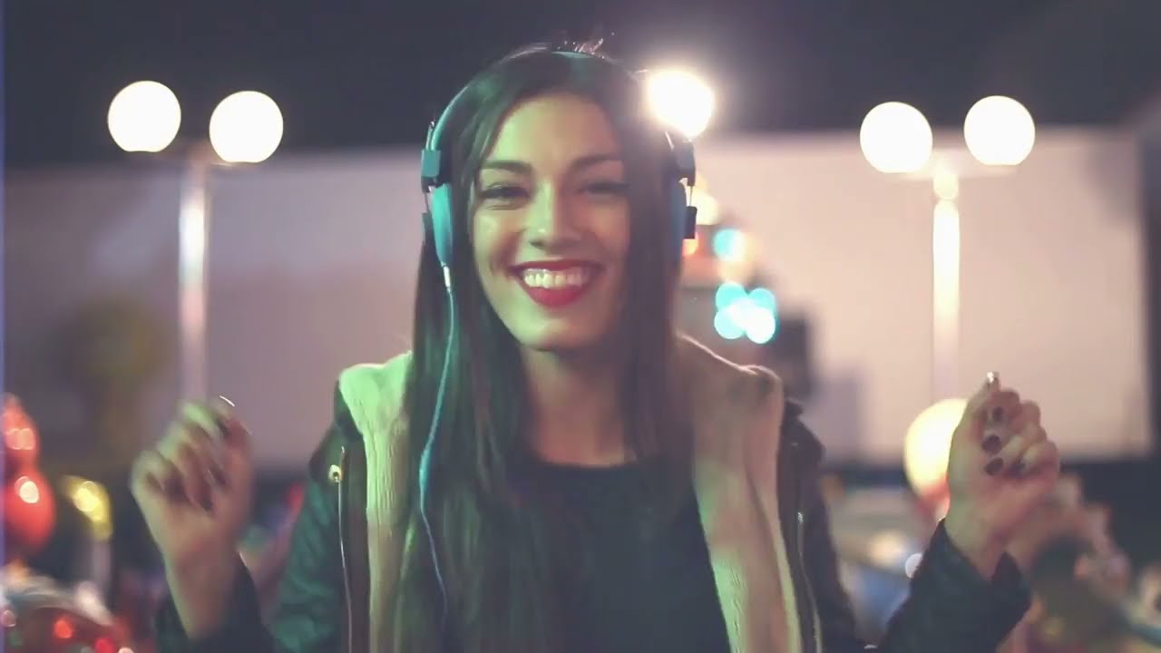 Mira John Pucilla - Dance ( Official Music Video ) en YouTube Mira John Pucilla - Dance ( Official Music Video ) en YouTube