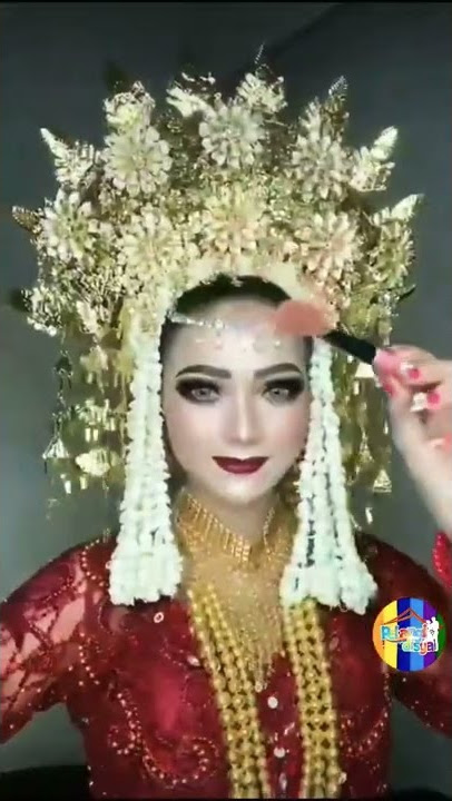 gaun pengantin minangkabau suntiang Padang