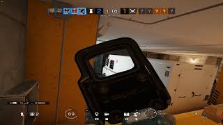 Moins 4 oryx consulat