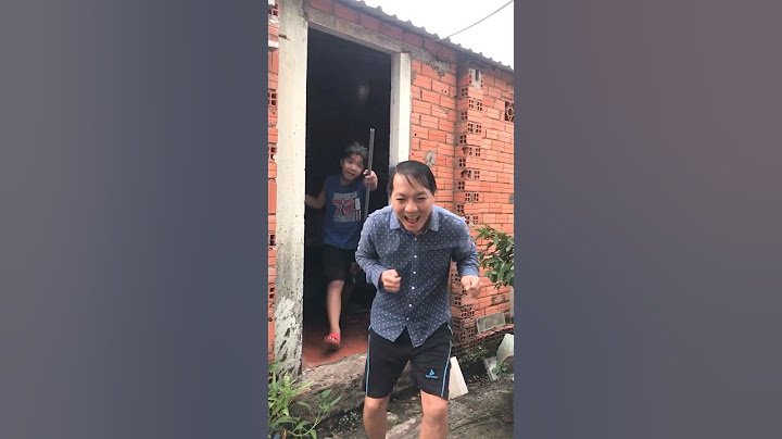 Đóng cửa lại dùm chị đi em #shorts