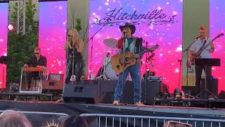 HITCHVILLE - Shania Twain cover - Looks Like We Made It