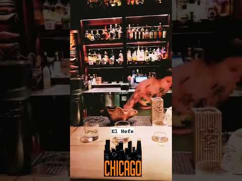 Vídeo: Vida nocturna a Chicago: els millors bars, discoteques, & Més