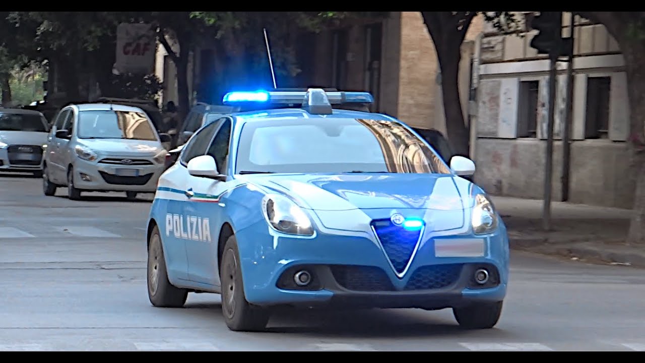 HD - Sirena Polizia] 83x Polizia in Sirena-Azione! / Police Cars Responding  with Lights & Sirens 