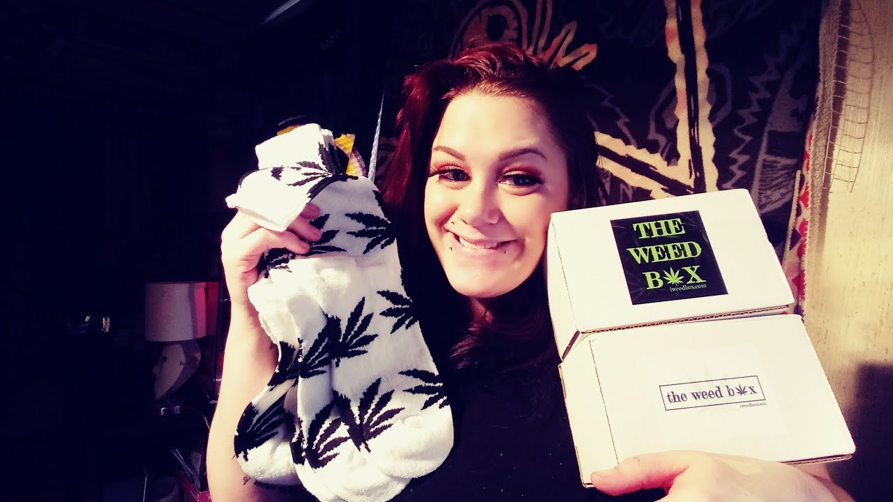 The weed box TWB || MYSTERY BOX AND WEEKEND BOX || 100% HONEST REVIEW!!