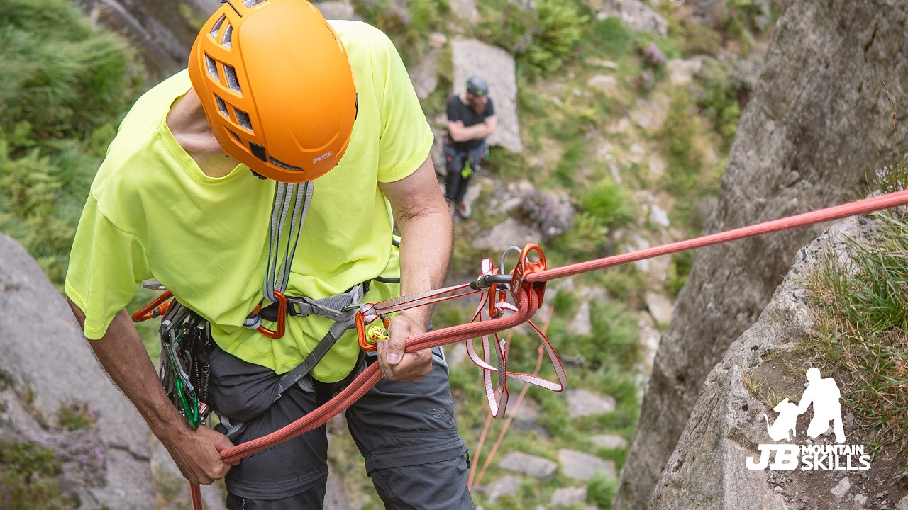 The Abseil Method I don't Teach (and the way I do!). How to abseil. # ...