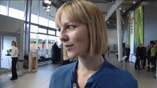 Doorstep Ida Auken in Danish and English