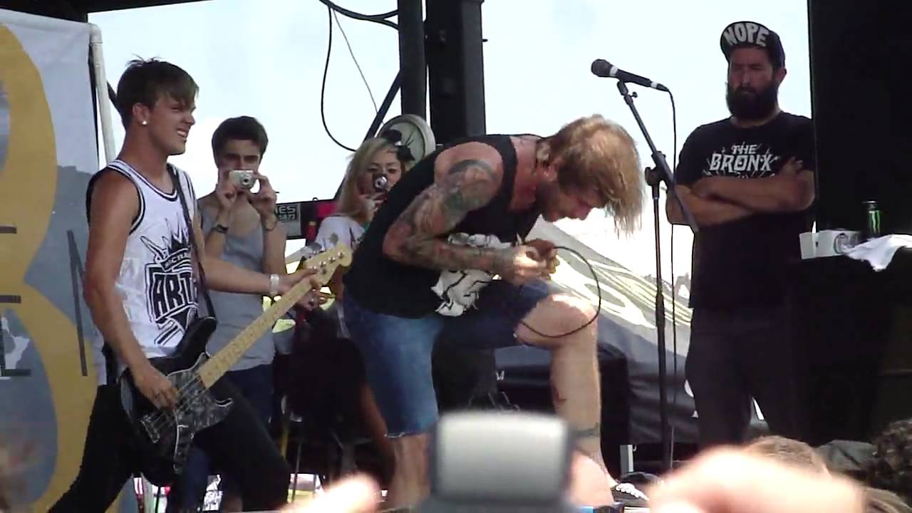 Of Mice & Men - Westbound & Down (Live 2010 Warped Tour)
